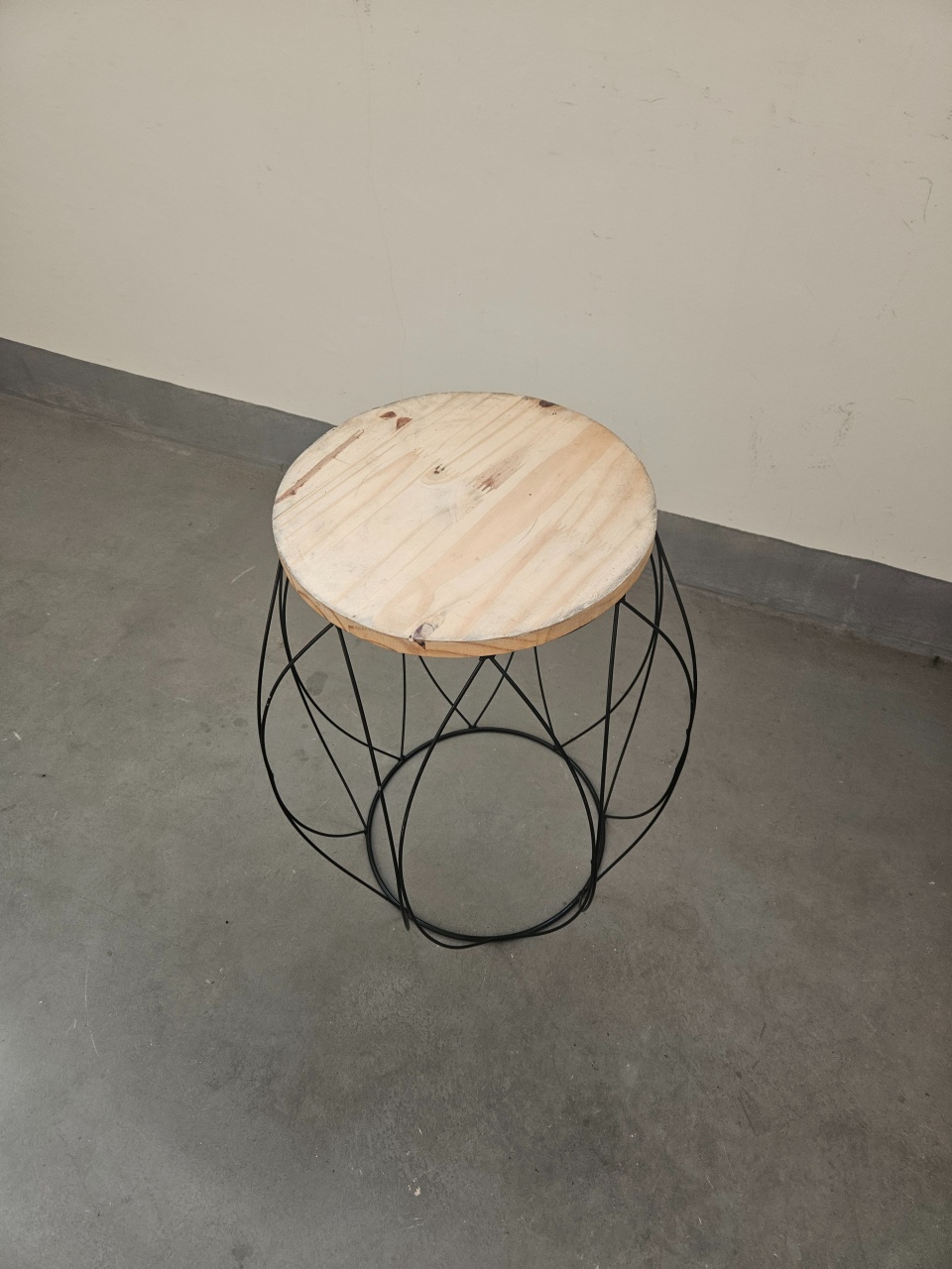 Mesa de Apoio Garden P Preto  - feste_se_peguemonte
