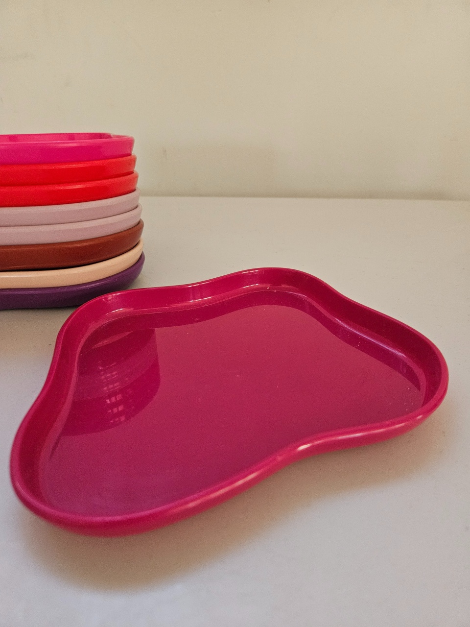 Bandeja Orgânica 180 (Maça) Fucsia - feste_se_peguemonte