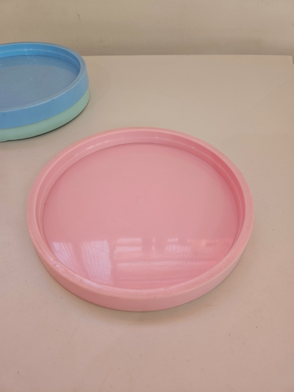 Bandeja Redonda 22Cm Rosa Bebê  - feste_se_peguemonte