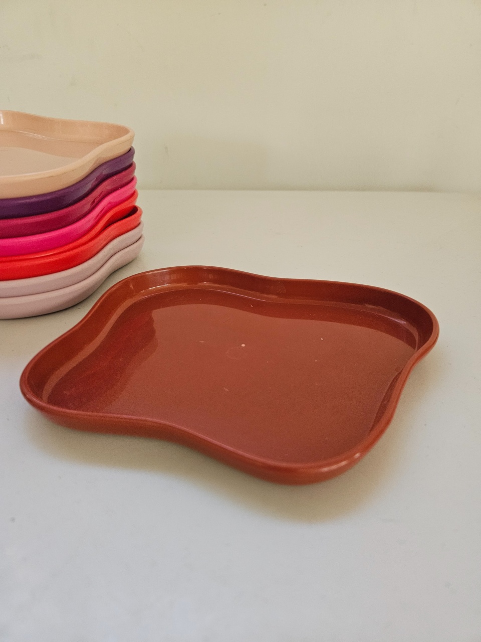 Bandeja Orgânica 180 (Maça) Terracota  - feste_se_peguemonte