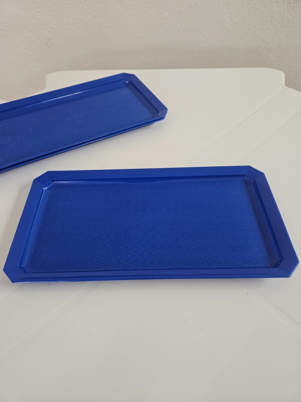 Bandeja 30X16  Azul Escuro Borda Reta Texturizada Azul  - feste_se_peguemonte