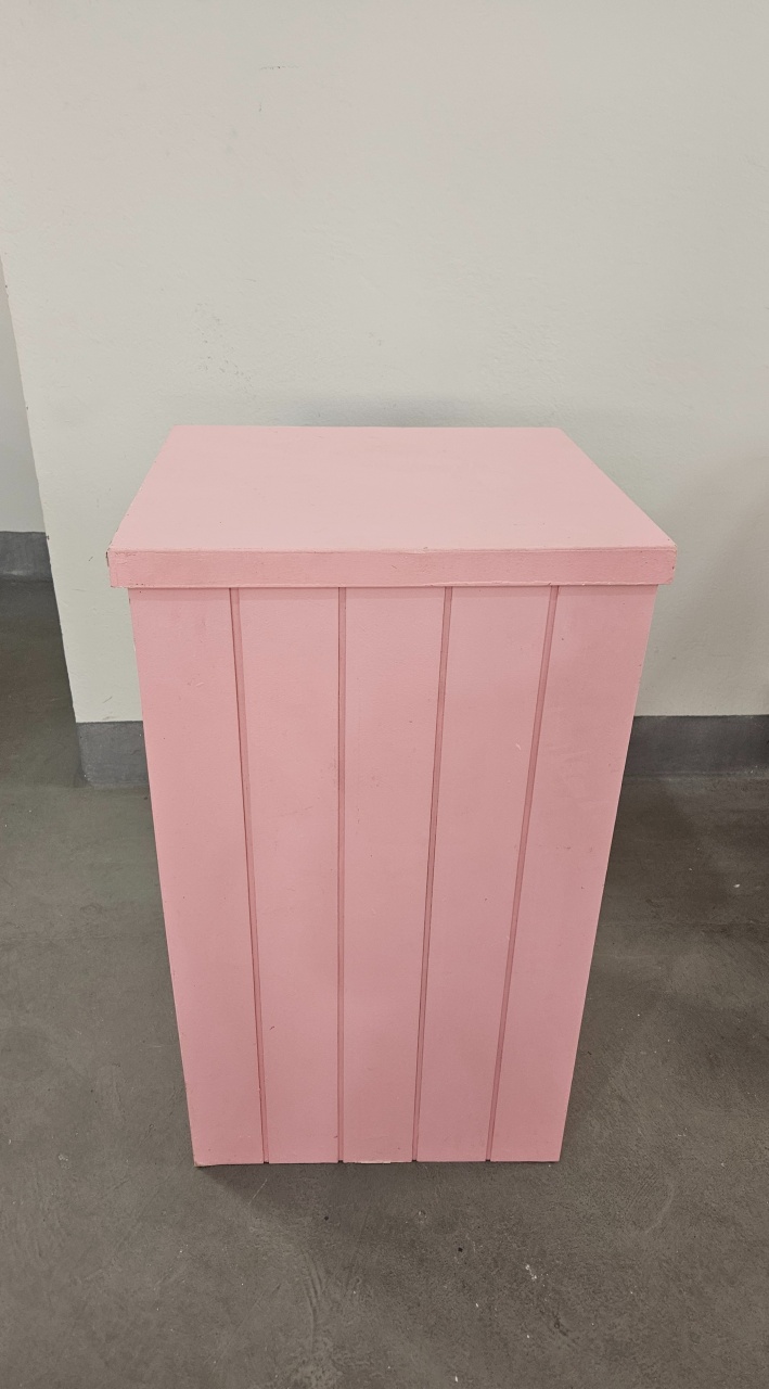 Mesa Ripada Dobrável Rosa 82X47X42  - feste_se_peguemonte