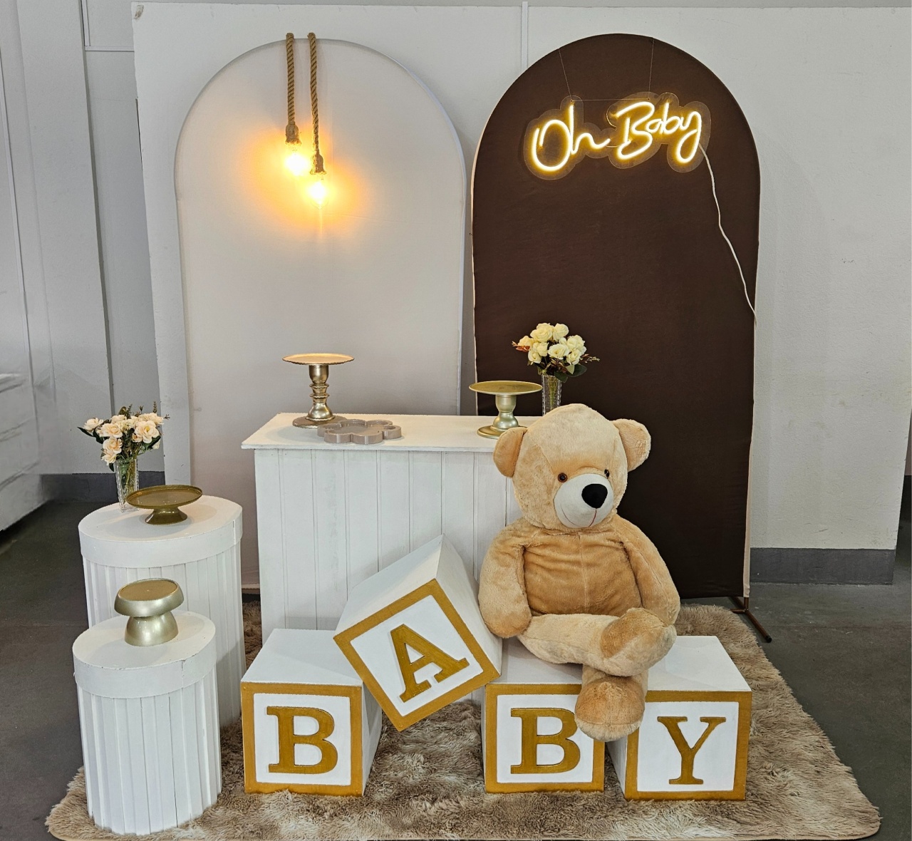 Kit Chá de Bebê (Branco, Marrom E Dourado) - feste_se_peguemonte