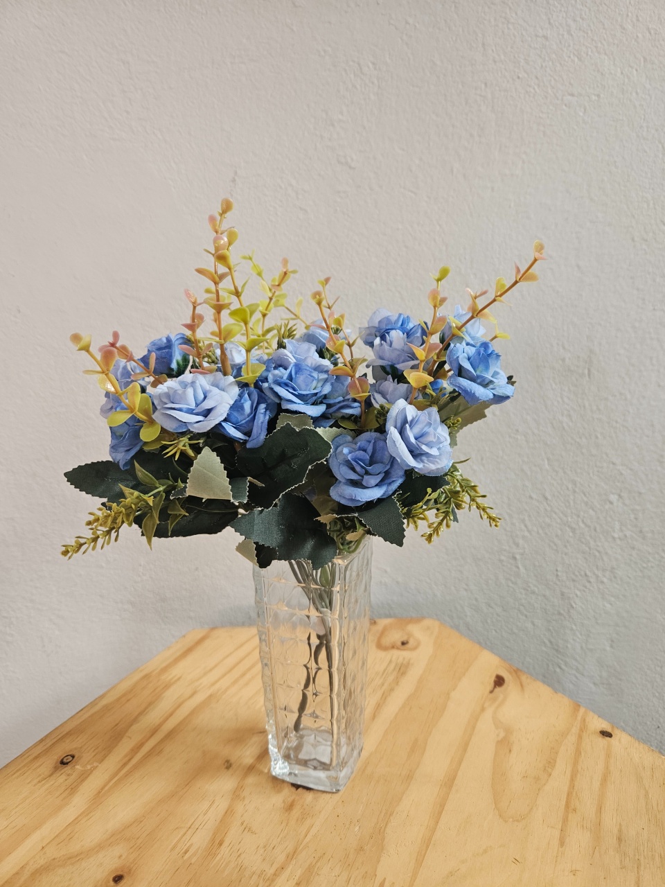Buquê Mini Rosas Azuis  - feste_se_peguemonte