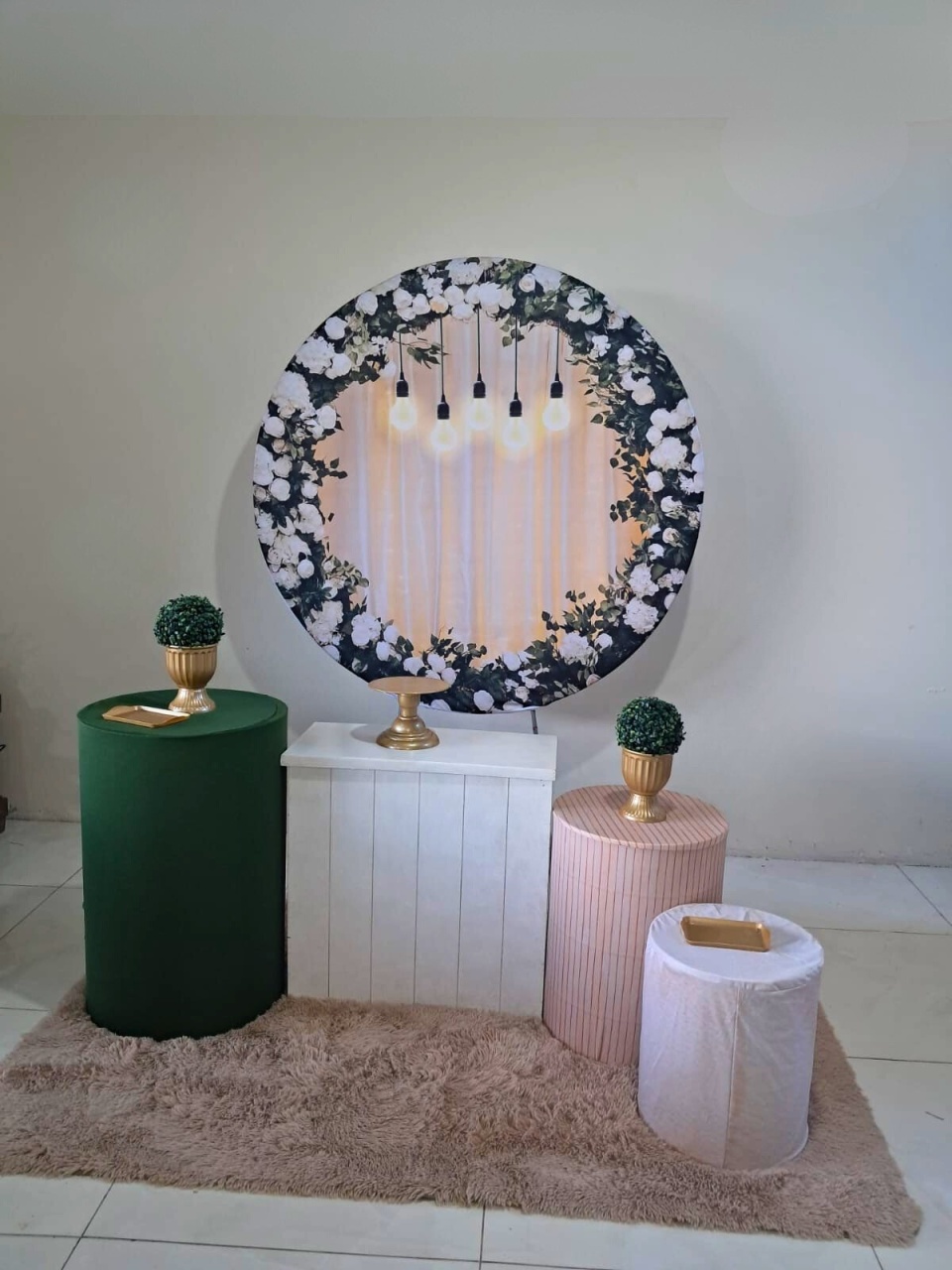 Kit Luzes E Flores - Essencial - comdecoracaofestas