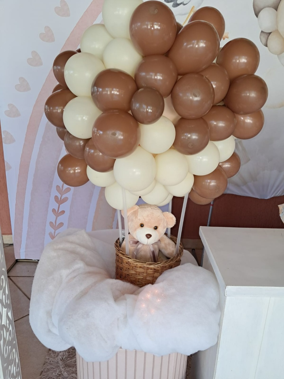 Balão Urso Com Cesto - comdecoracaofestas
