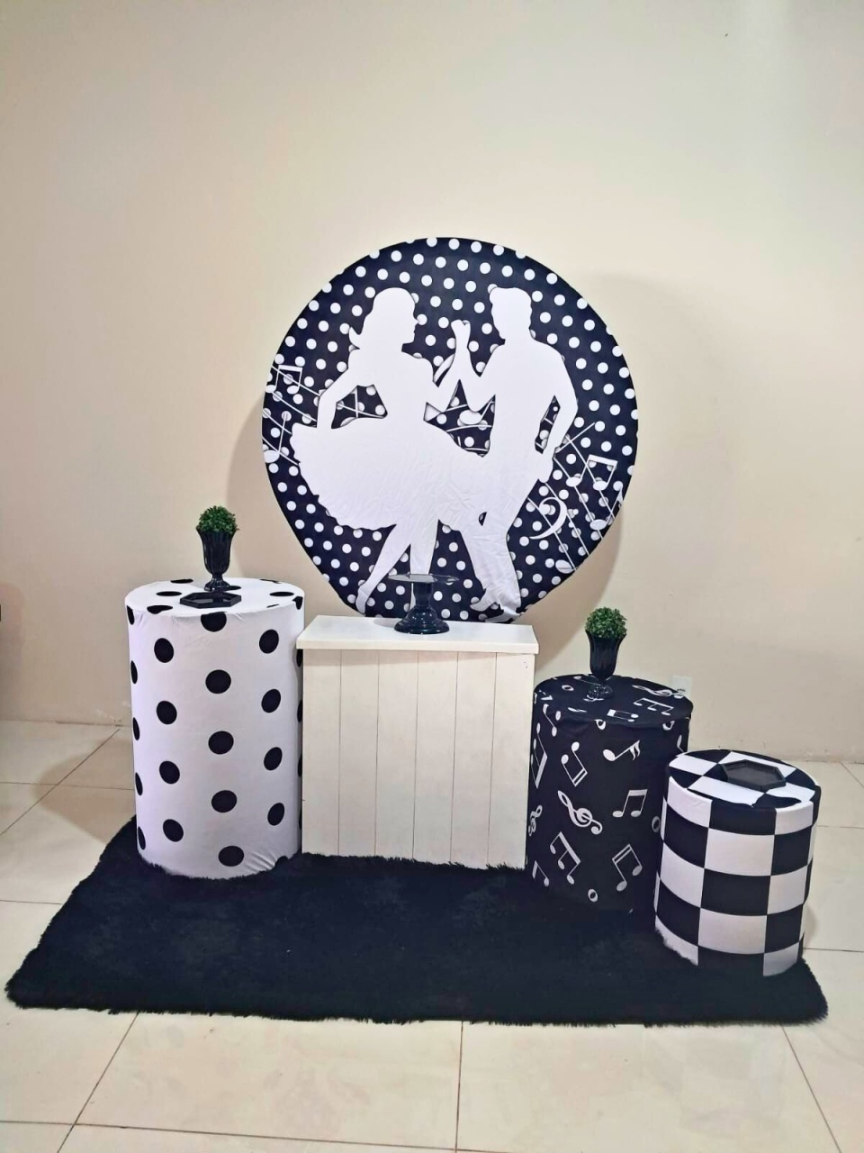 Kit Anos 60 - Essencial - comdecoracaofestas