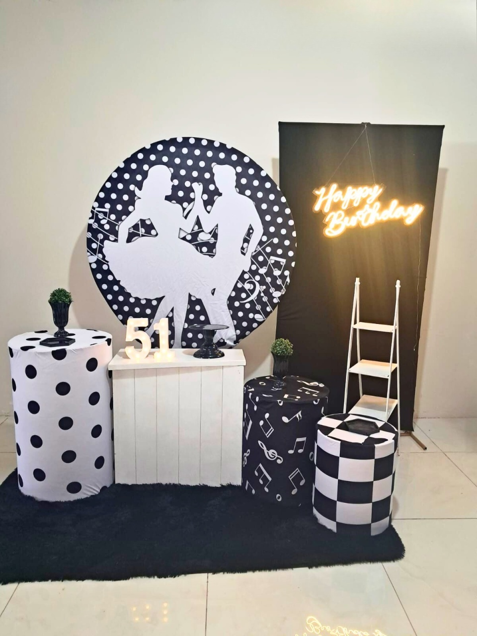 Kit Anos 60 - Luxo - comdecoracaofestas
