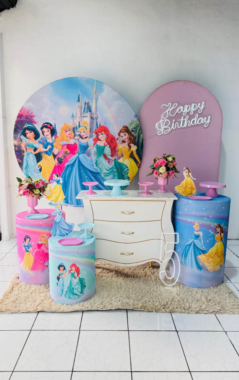 Festa Diamante Princesas  - Thaís Rodrigues Severiano Laginestra