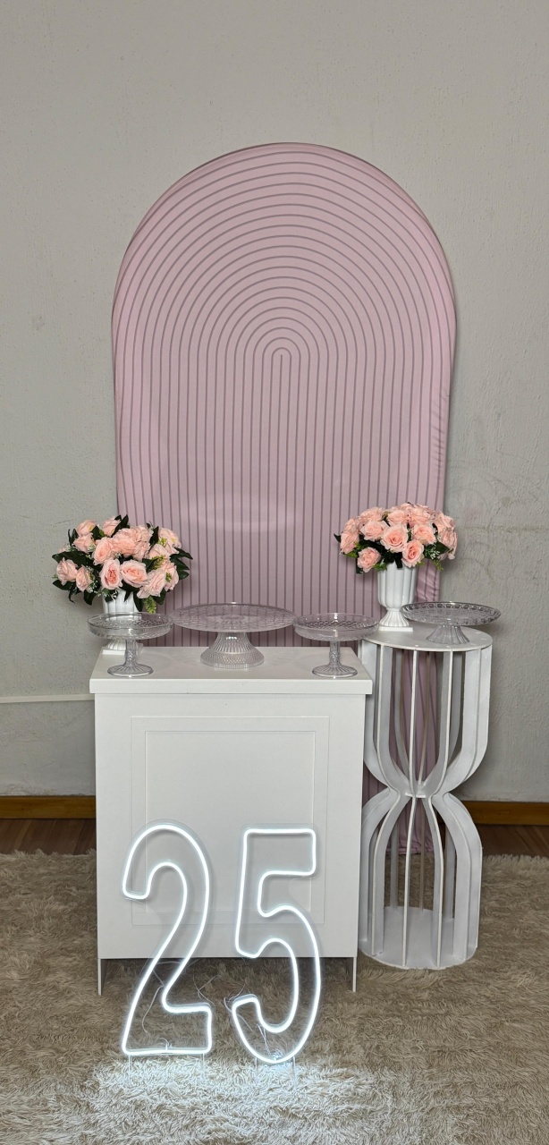 Festa Mini Branca E Rosa  - Thaís Rodrigues Severiano Laginestra