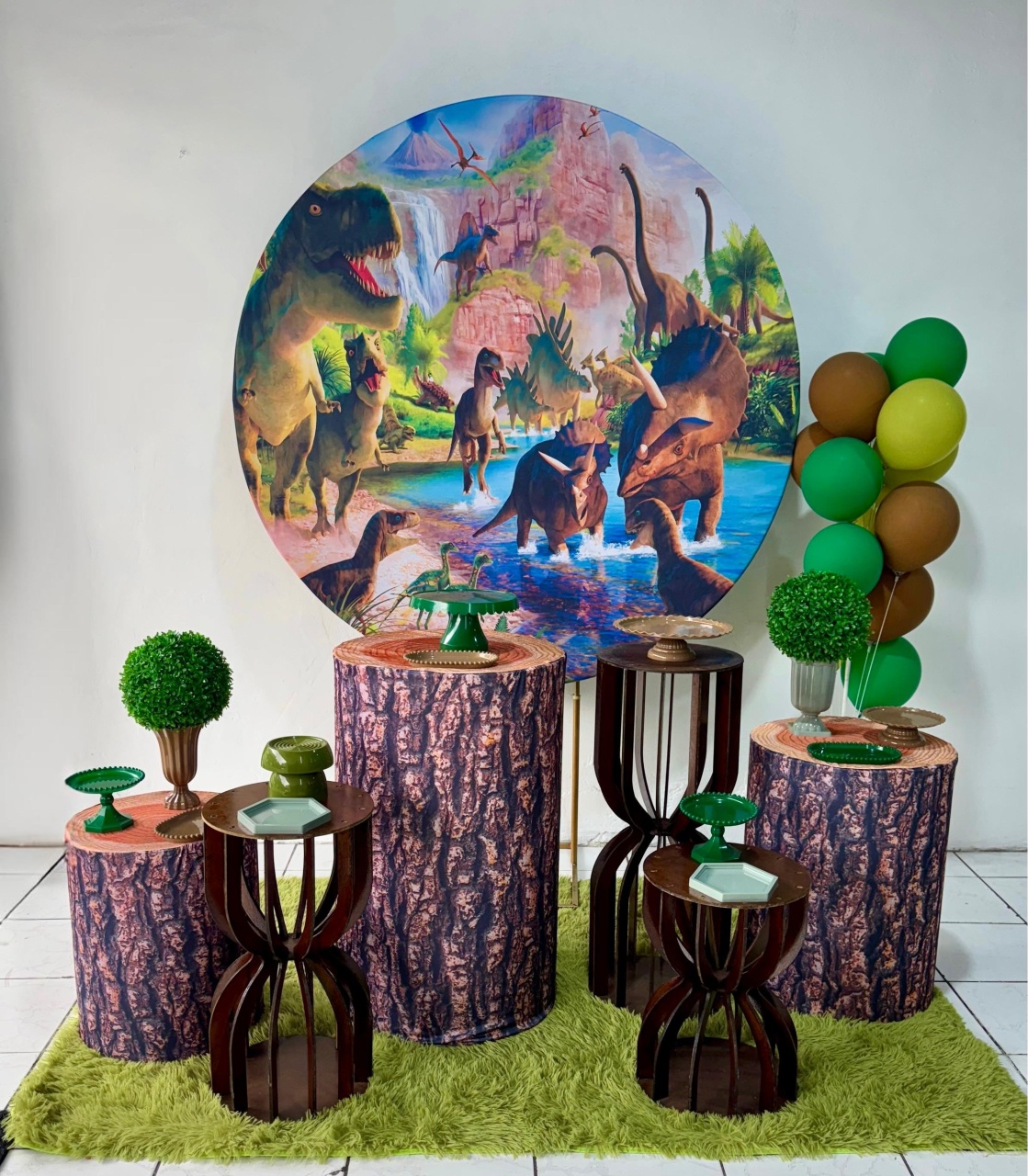 Festa Ouro Dinossauro  - Thaís Rodrigues Severiano Laginestra
