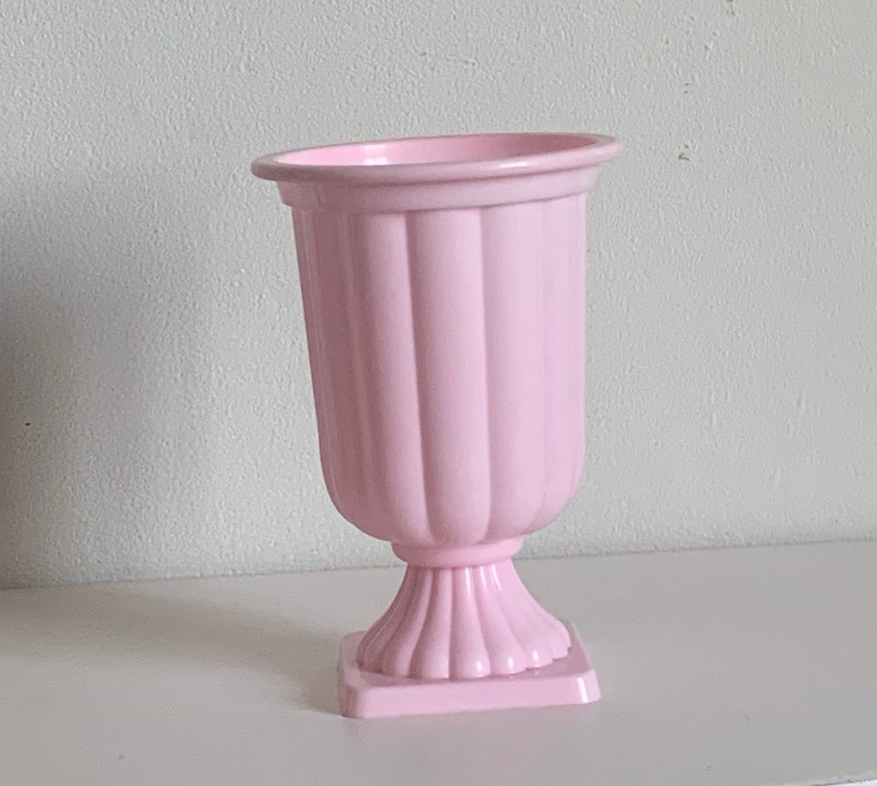 Vaso Rosa de Acrílico  - Fernanda da Silveira Cavalheiro 