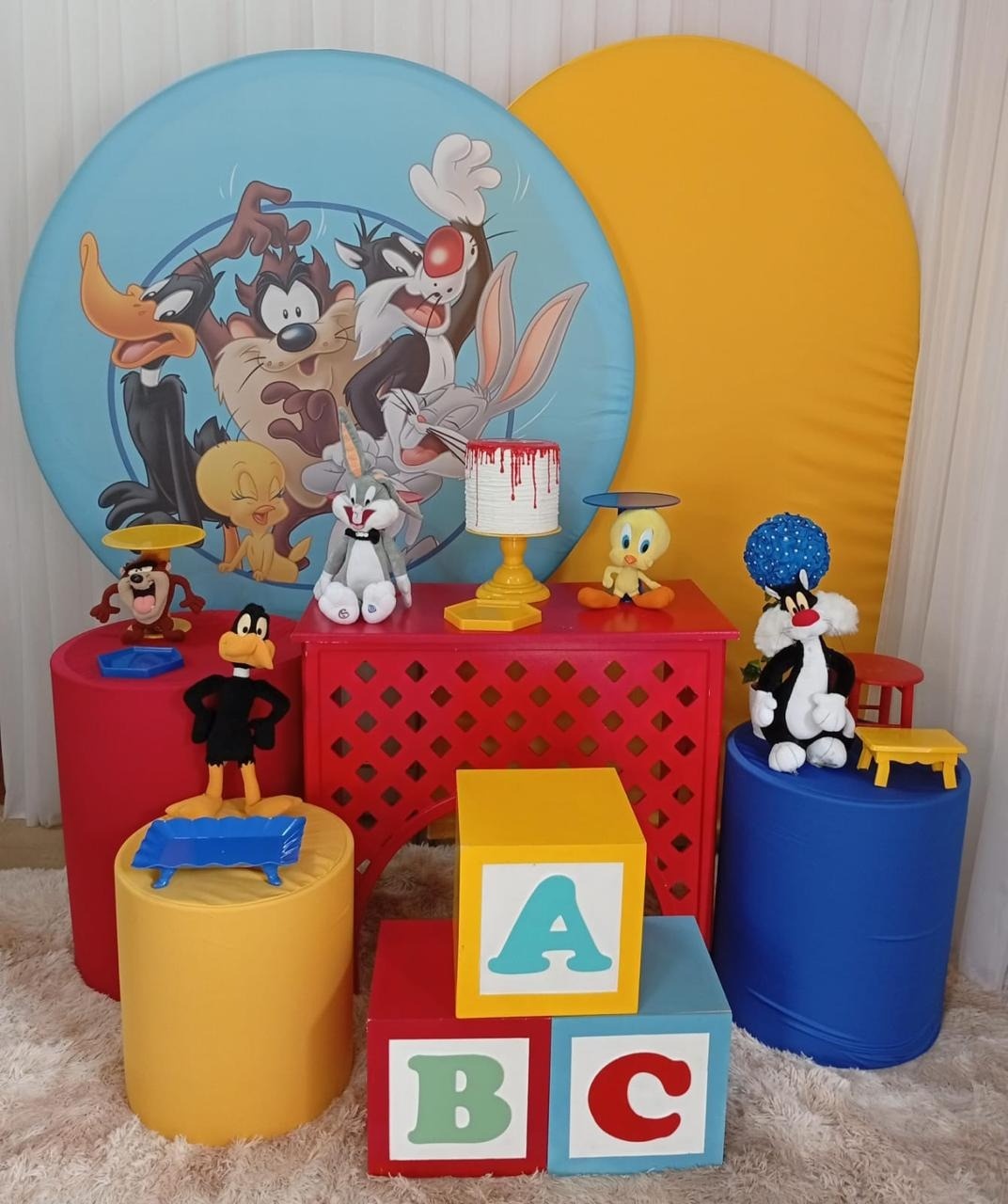Looney Tunes (Mod4) - Três Marias Festas
