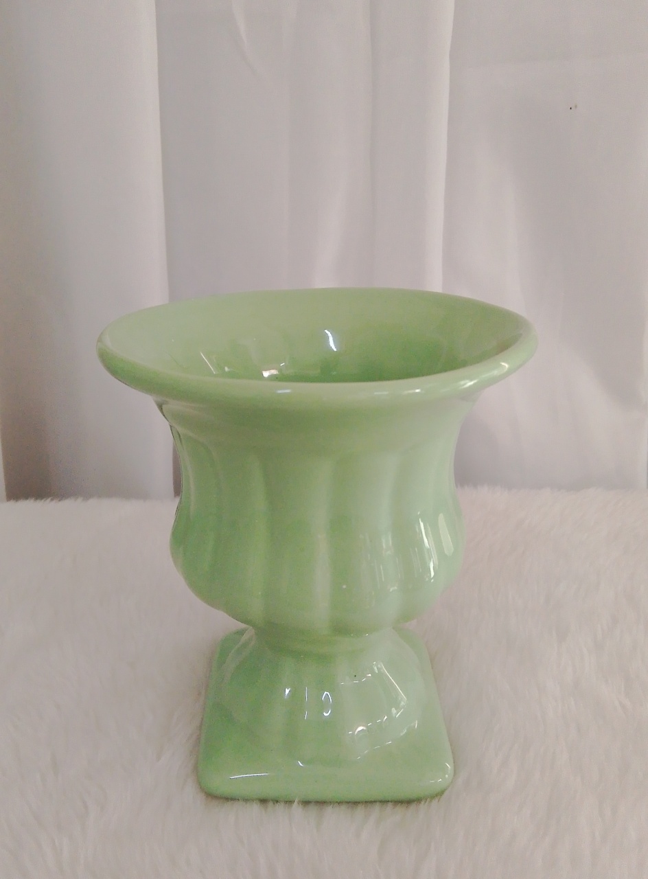 Vaso Cerâmica Verde Candy Mod3 - Três Marias Festas