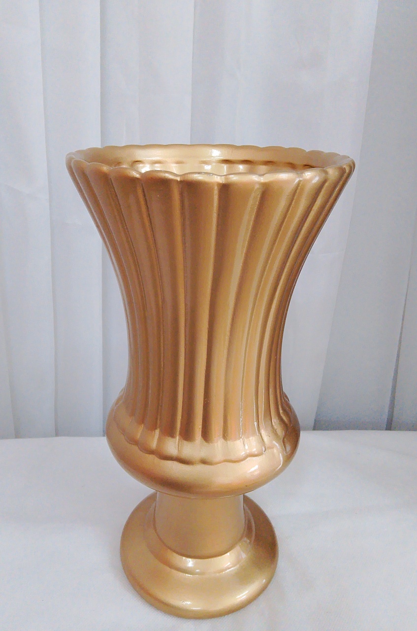 Vaso Cerâmica Alto Dourado (Mod2) - Três Marias Festas