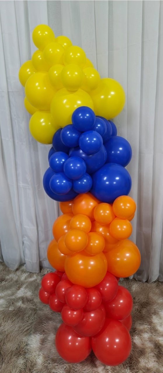 Mini Arco Balões 1,20 Metros (Em Blocos de Cores: Vermelho, Laranja, Azul Royal E Amarelo) - Três Marias Festas