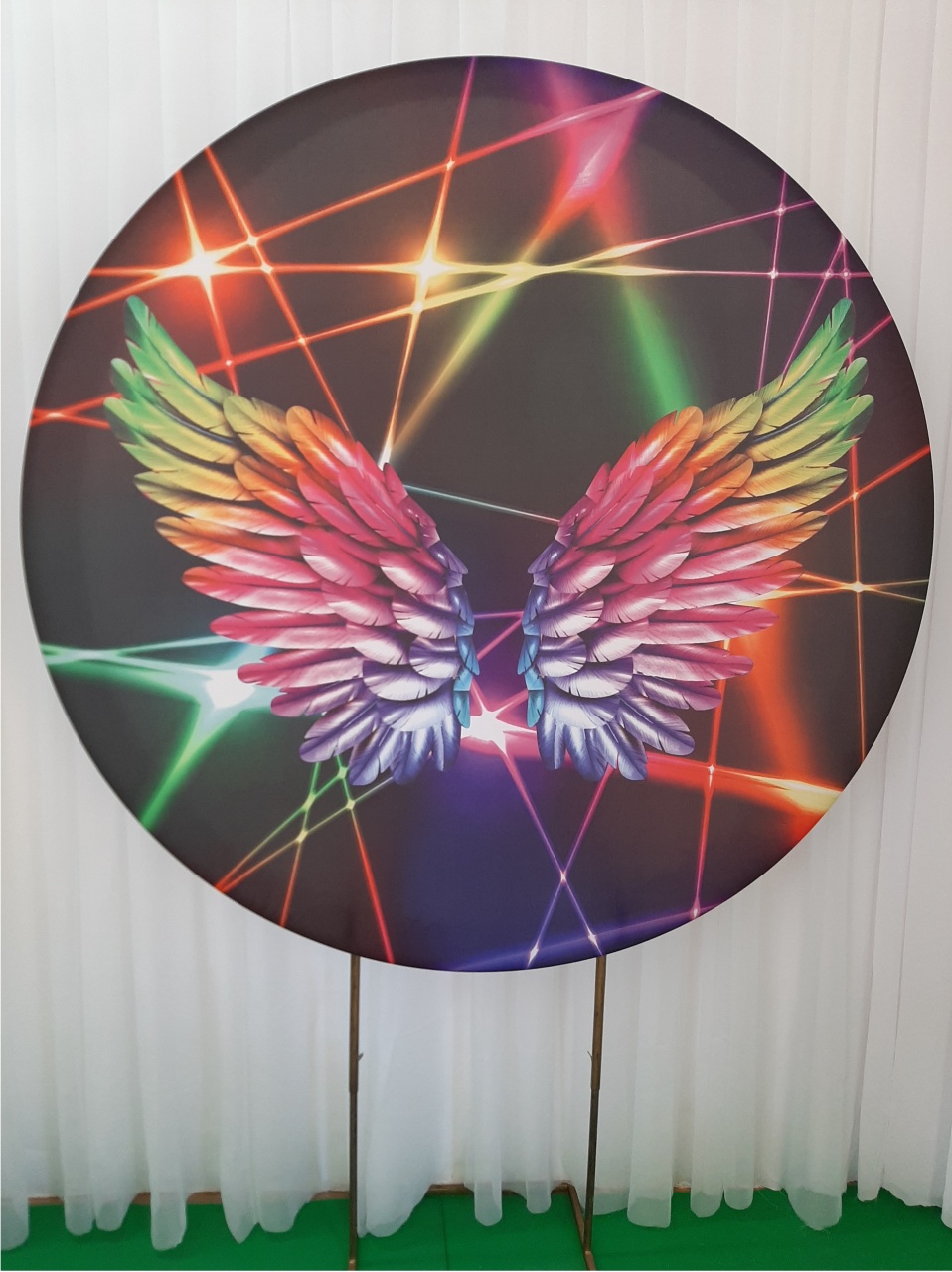 Painel Sublimado Asa Neon - Três Marias Festas