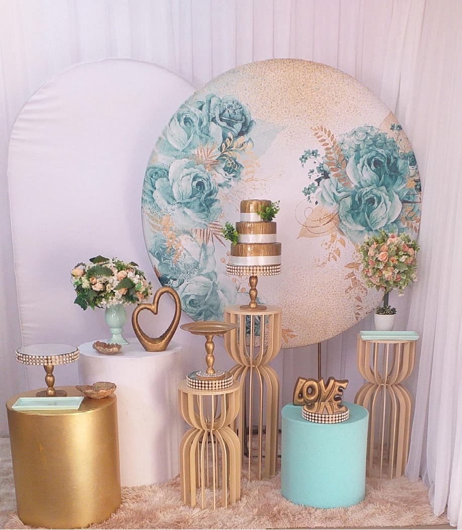 Floral Verde Com Dourado - Três Marias Festas
