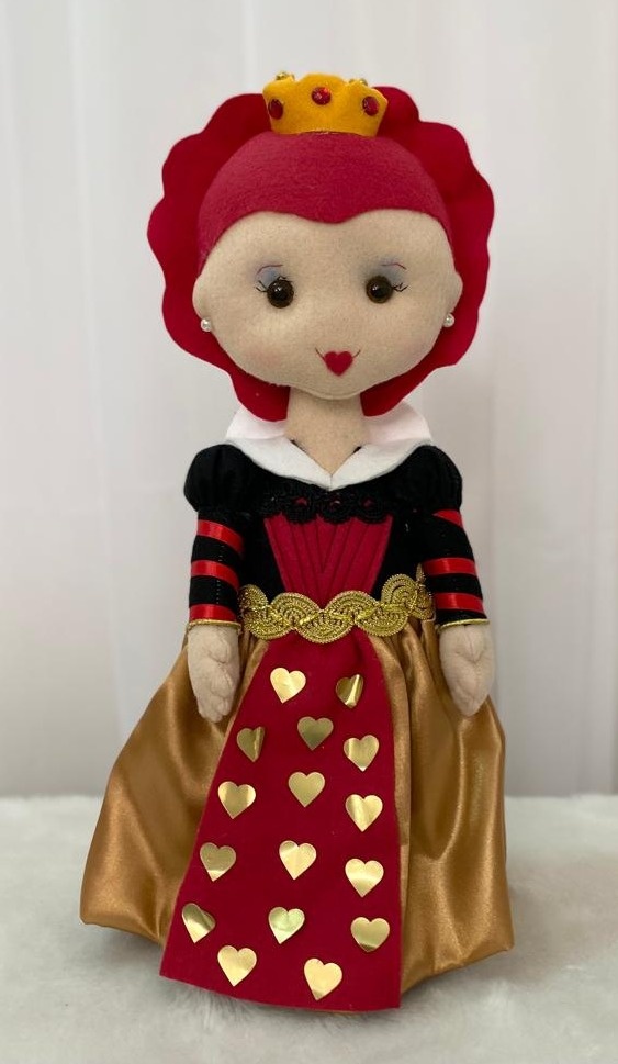 Alice Nos País das Maravilhas (Rainha) - Três Marias Festas