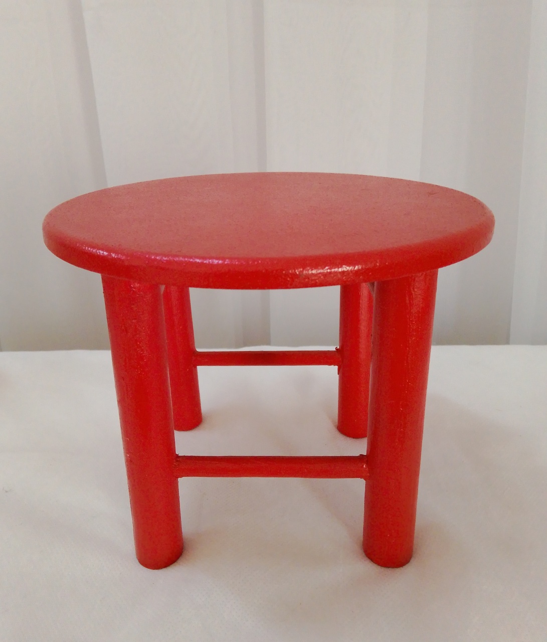 Mini Banco Vermelho - Três Marias Festas