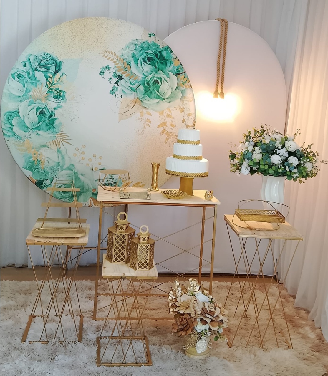 Floral Verde Com Dourado (Mod4) - Três Marias Festas