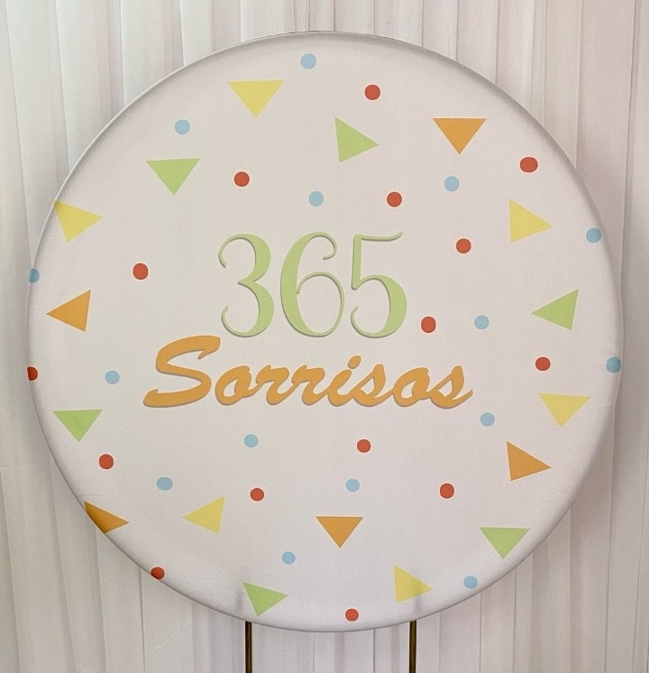 Painel Sublimado  365 Sorrisos  - Três Marias Festas