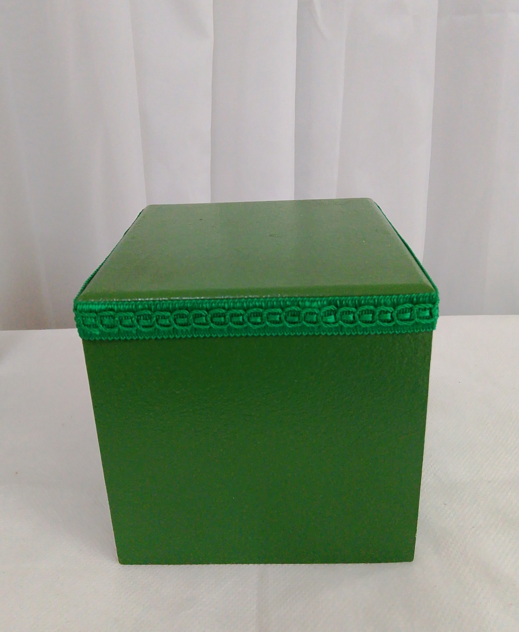 Caixa Suporte Verde - Três Marias Festas