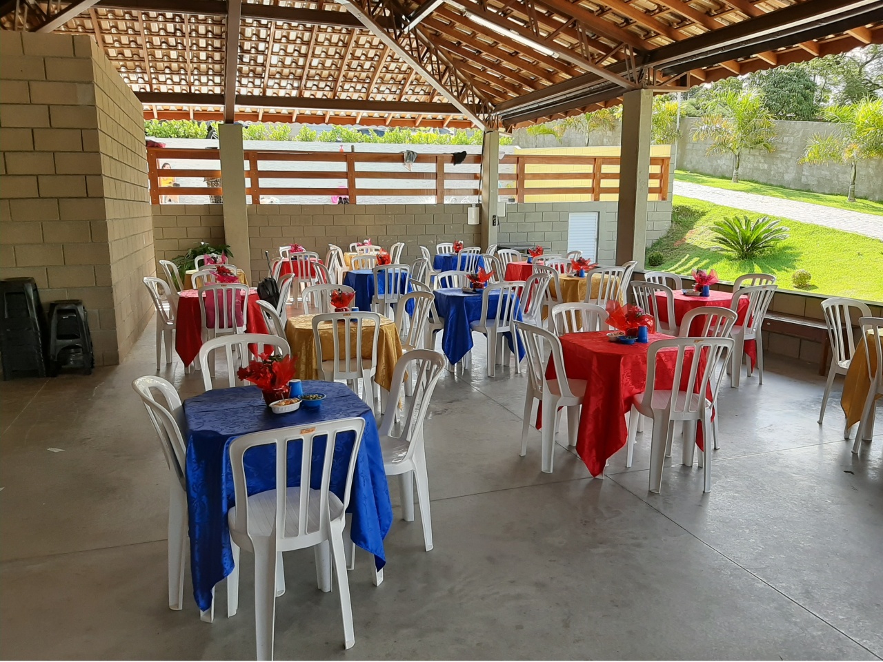 Toalha de Mesa Azul Royal - Três Marias Festas