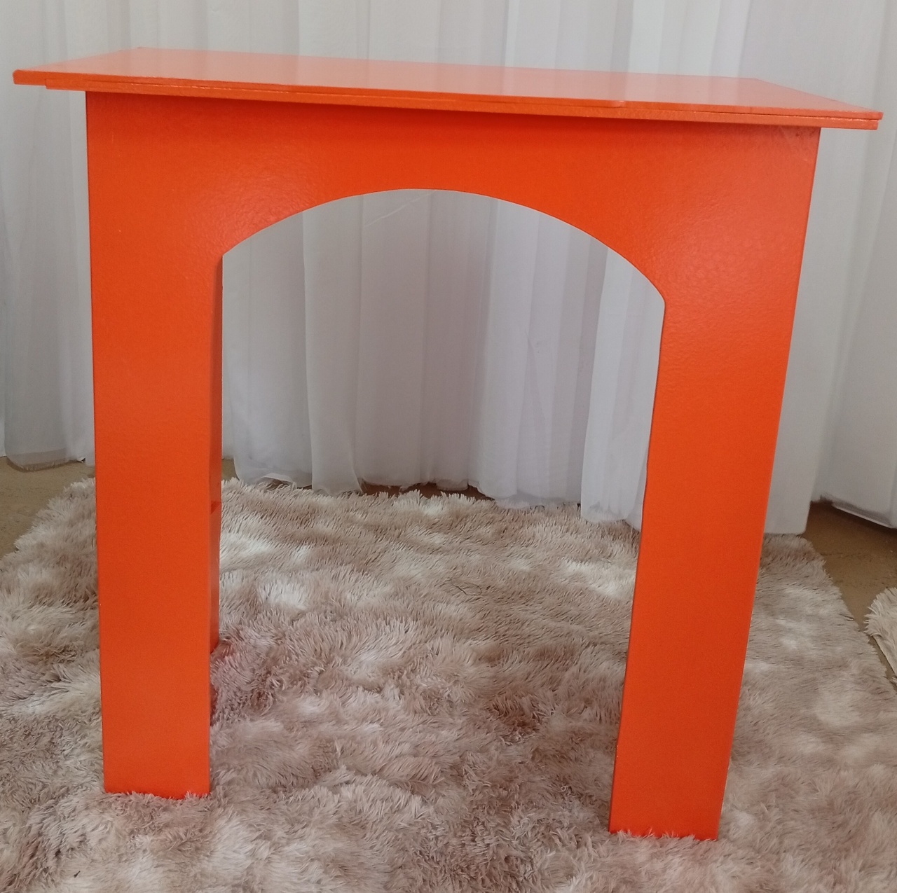 Cômoda Bombe Portal Laranja - Três Marias Festas
