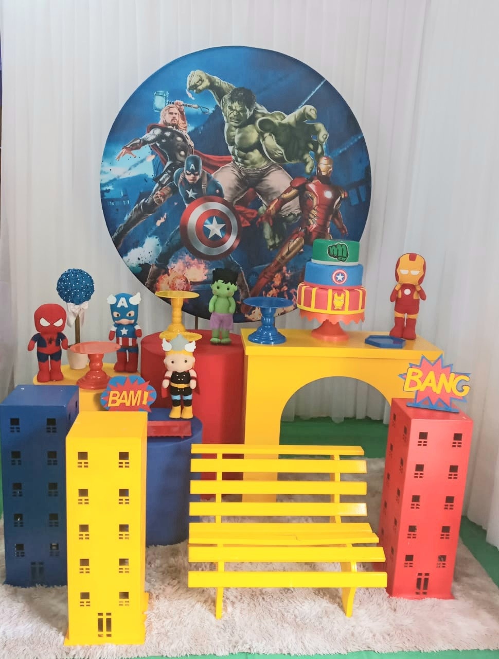 Vingadores - Três Marias Festas