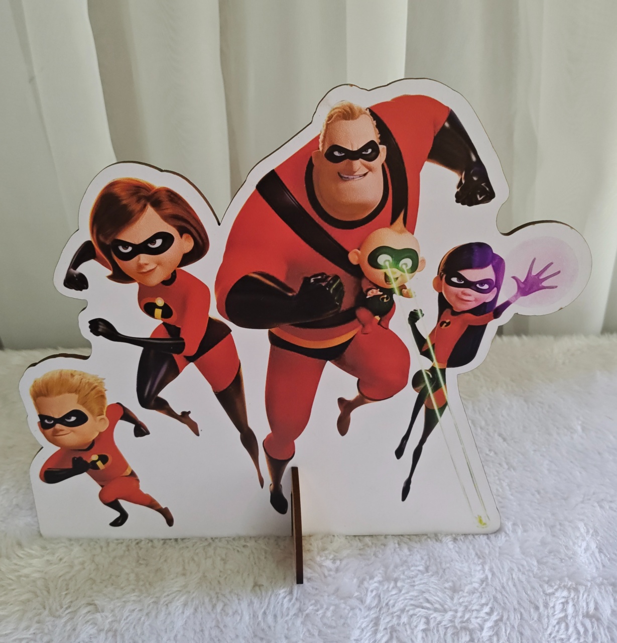 Display Mdf Simples - Os Incríveis - Três Marias Festas