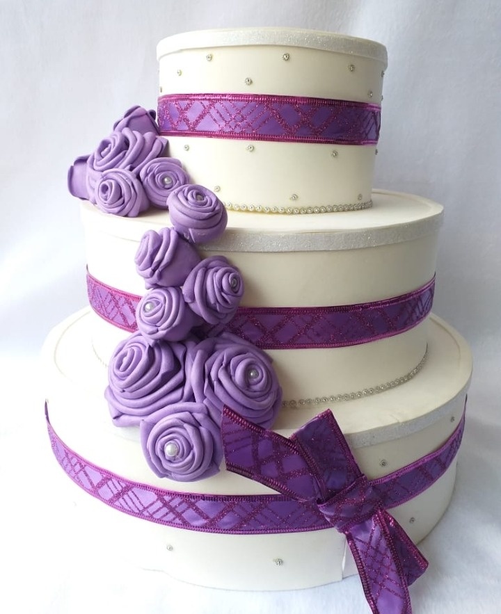 Branco E Roxo - Três Marias Festas