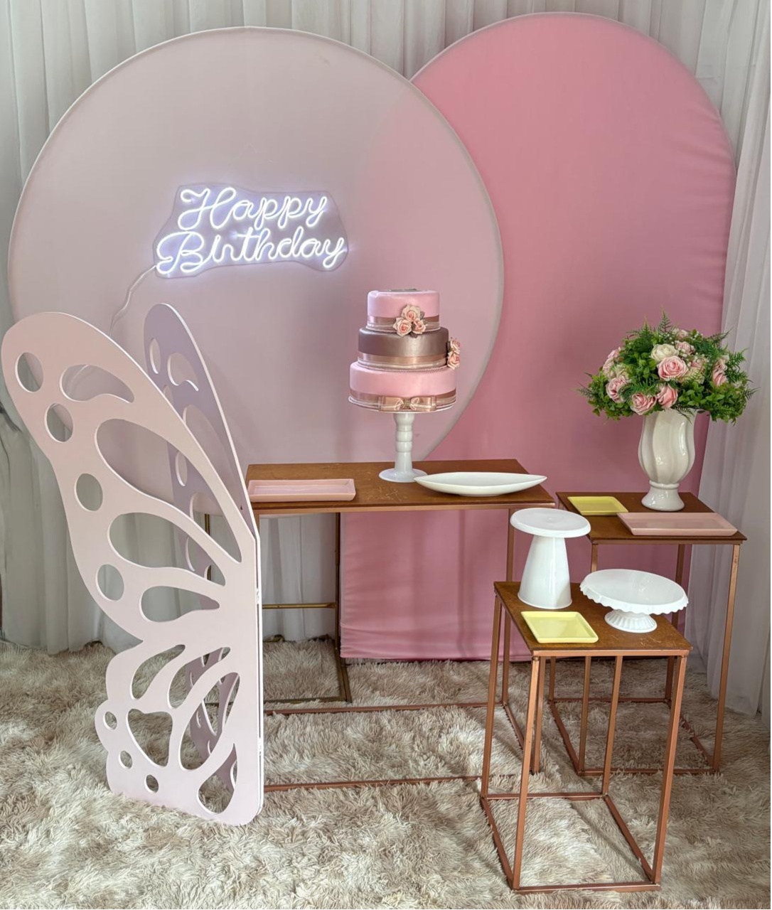 Borboleta Rosa Com Pirulito Rosa + Placa de Led - Três Marias Festas