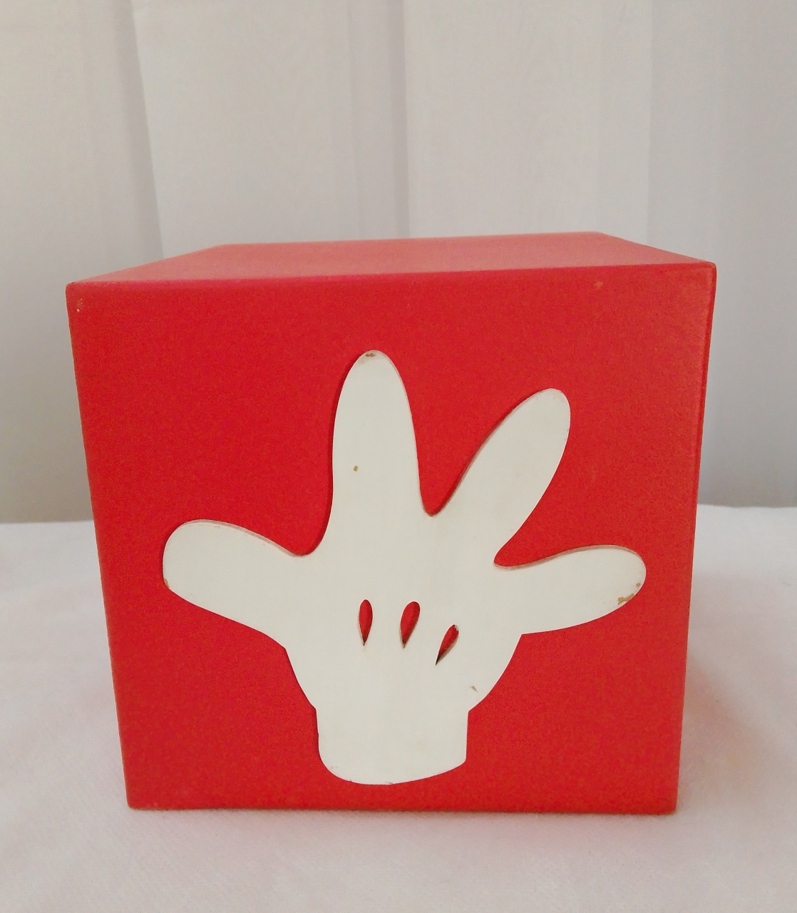 Cubo Vermelho Mickey (Mão) - Três Marias Festas