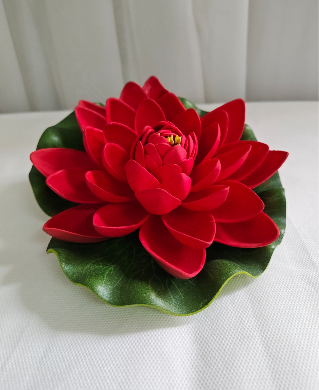 Flor de Lótus Vermelha - Três Marias Festas