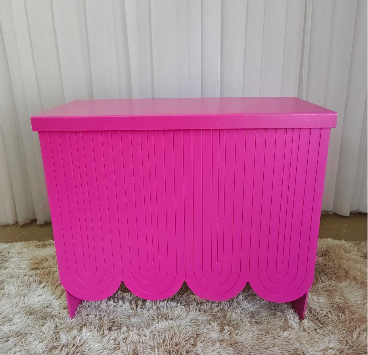Cômoda Bombe Babado Rosa Pink - Três Marias Festas