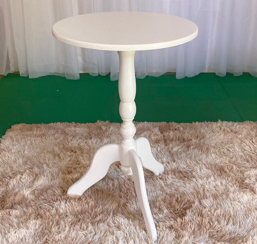 Mesa Pé Torneado Branca - Três Marias Festas