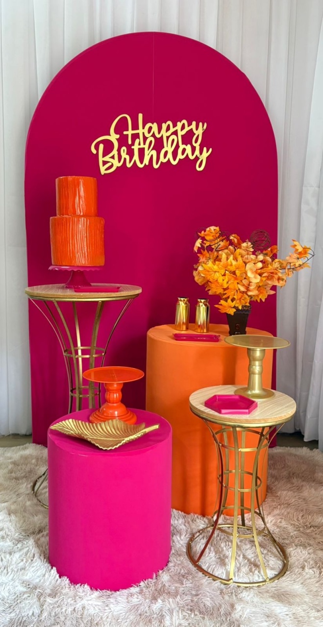 Pink, Dourado E Laranja - Três Marias Festas