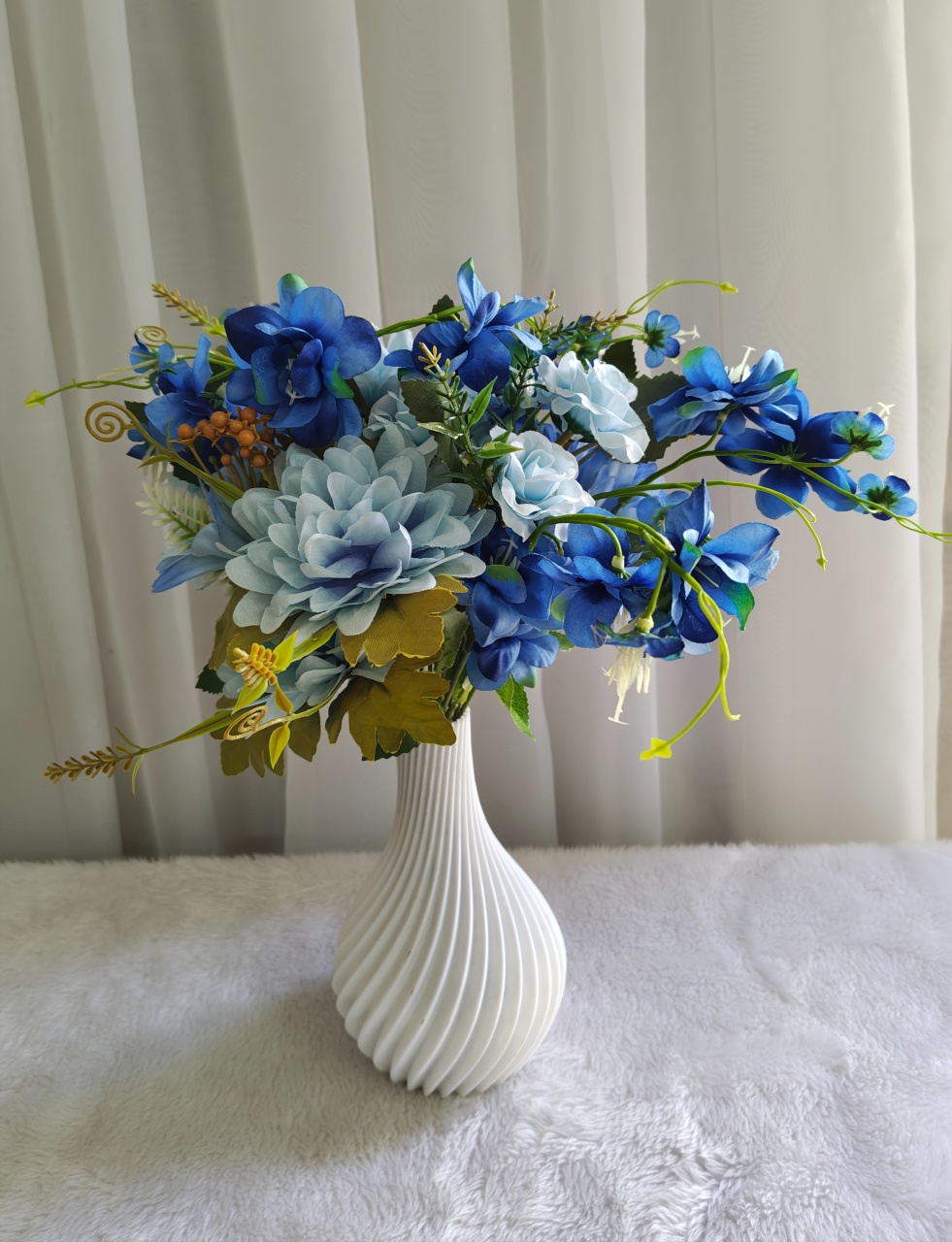 Vasinho Decorativo Flores Azuis - Três Marias Festas