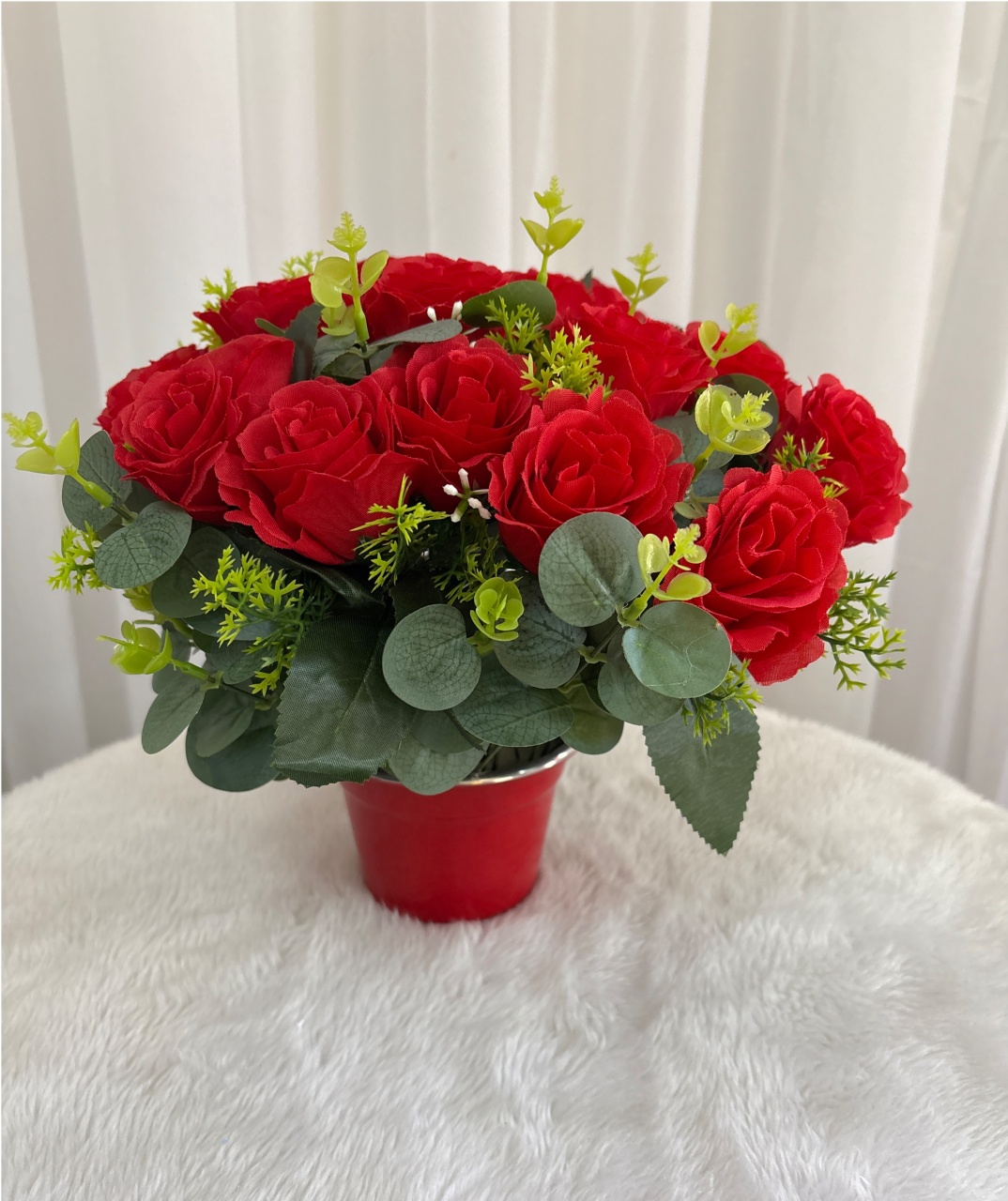 Vaso de Rosas Vermelhas 1 - Três Marias Festas