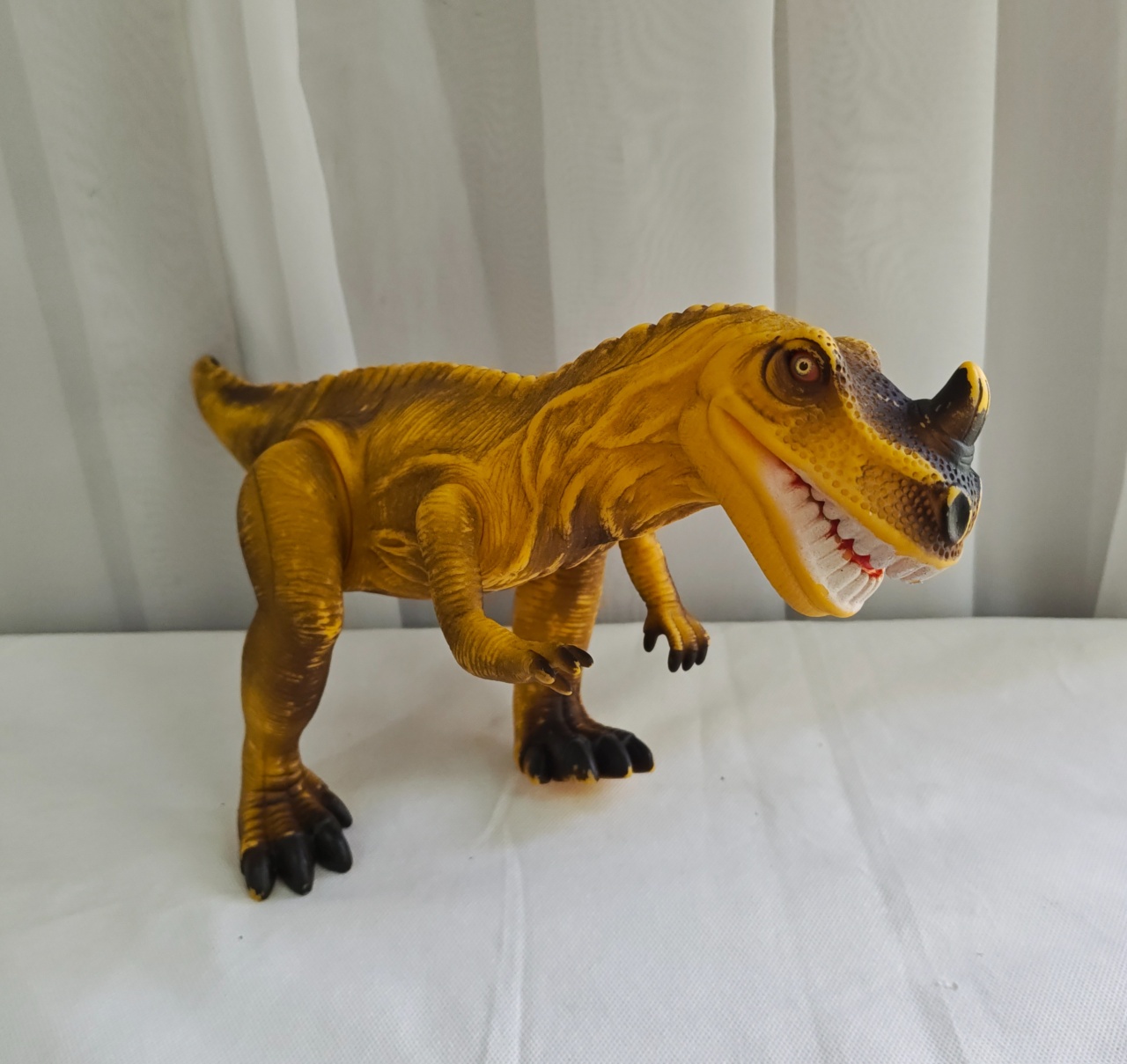 Dinossauro Plástico Mod4 - Três Marias Festas