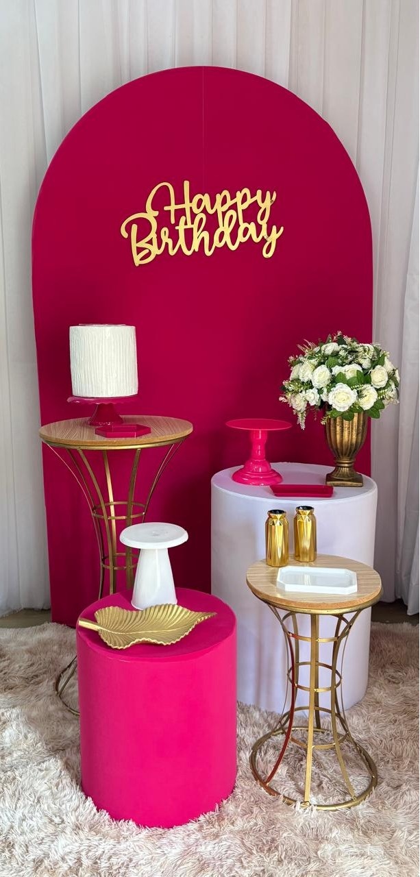 Pink, Dourado E Branco - Três Marias Festas