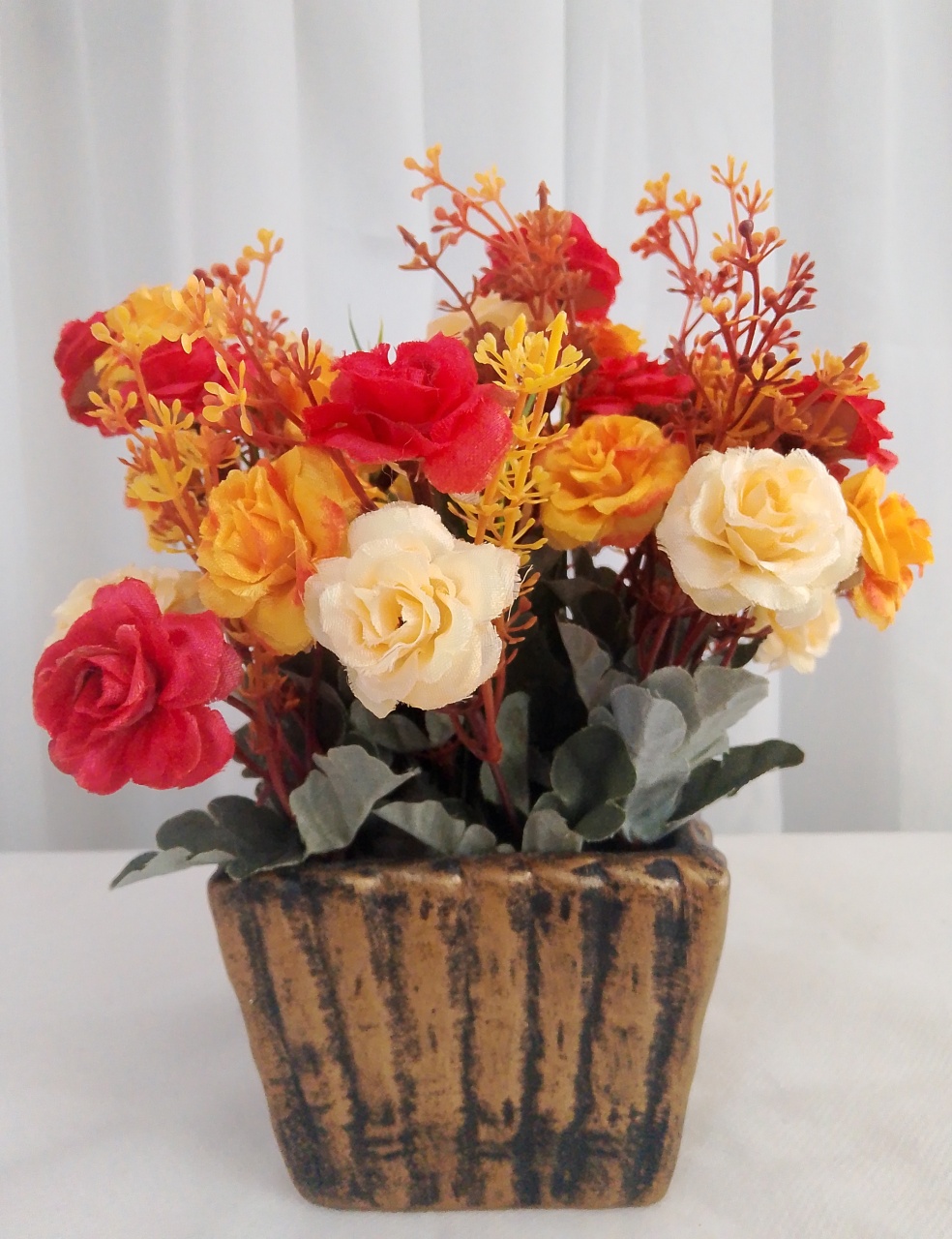Vasinho Decorativo Flores Vermelhas E Laranja - Três Marias Festas