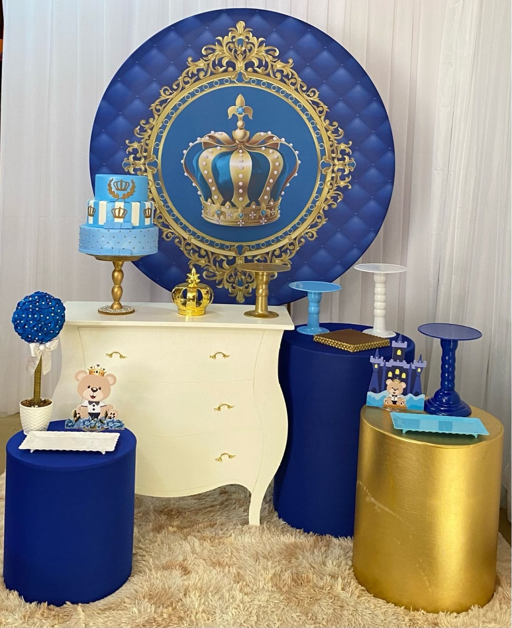 Urso Rei, Coroa - Três Marias Festas