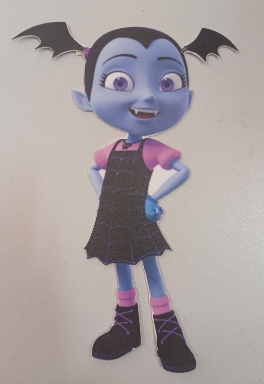 Display Ps -  Vampirina Mod4 - Três Marias Festas