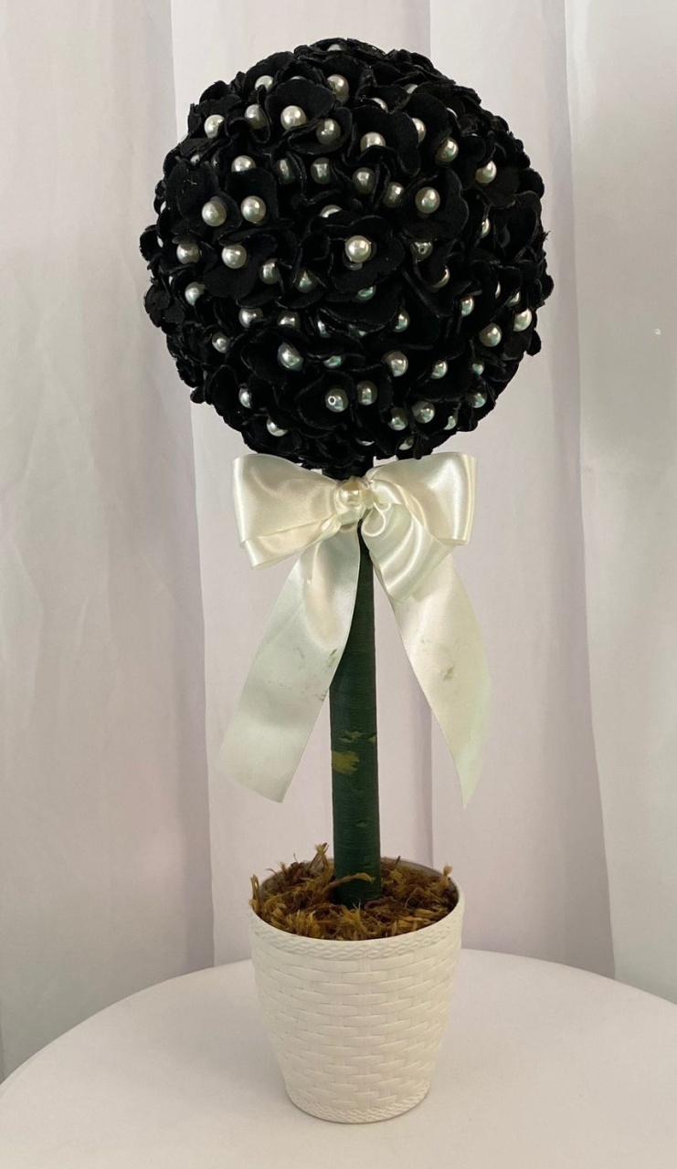 Feltro Preto - Três Marias Festas