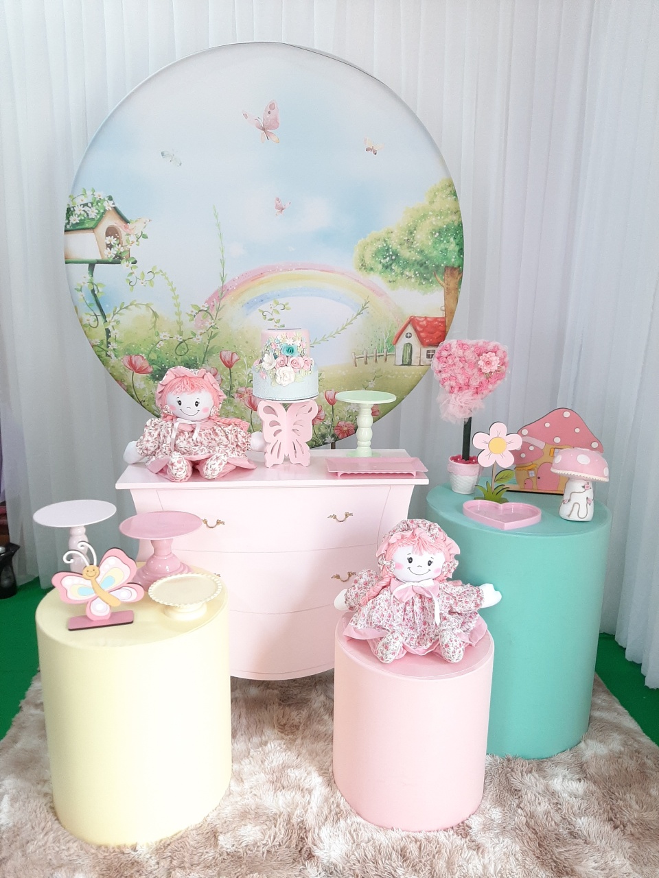 Jardim Arco Íris Com Bonecas (Cópia) - Três Marias Festas