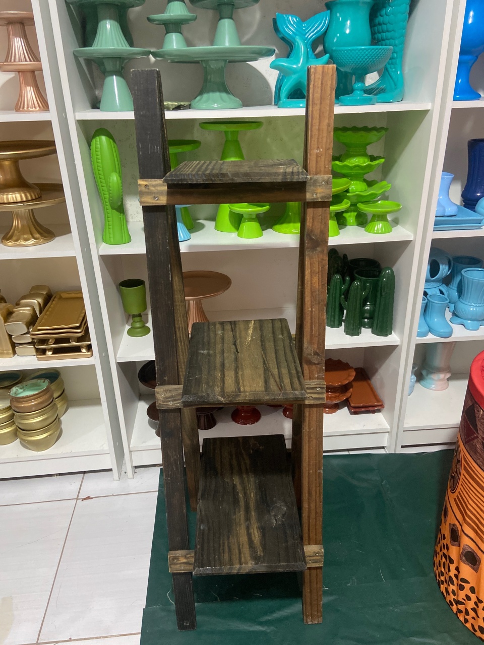 Escadinha  de Madeira Escura  - Pegue e monte da Fada Madrinha decorações 