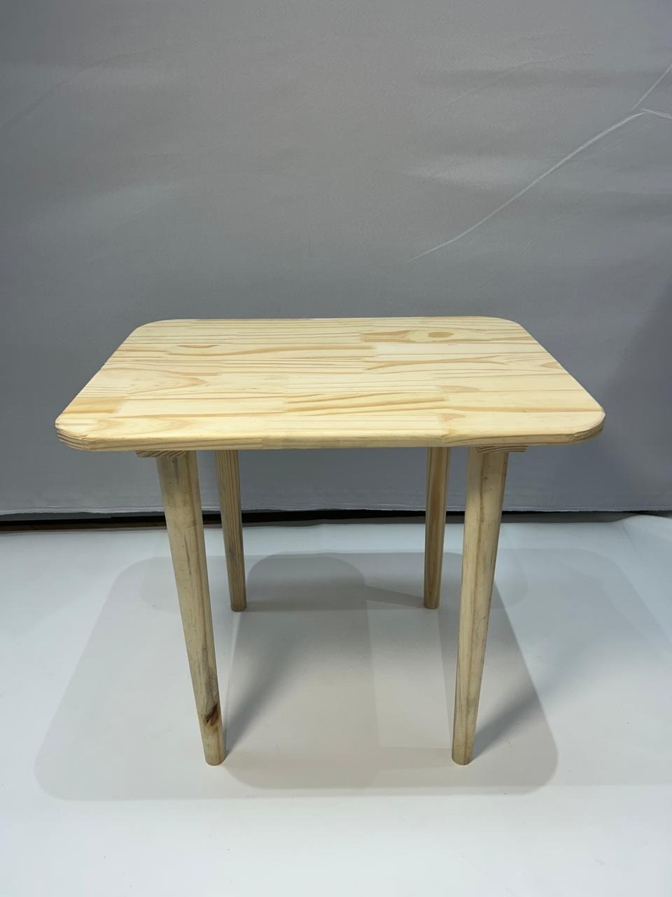 Mesa Madeira  - MAMÃE DECORA KIT PEGUE E MONTE 