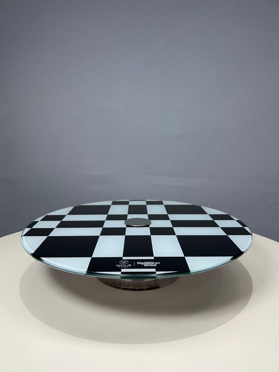 Prato de Vidro Com Pé de Aço Inox Tweed  - MAMÃE DECORA KIT PEGUE E MONTE 